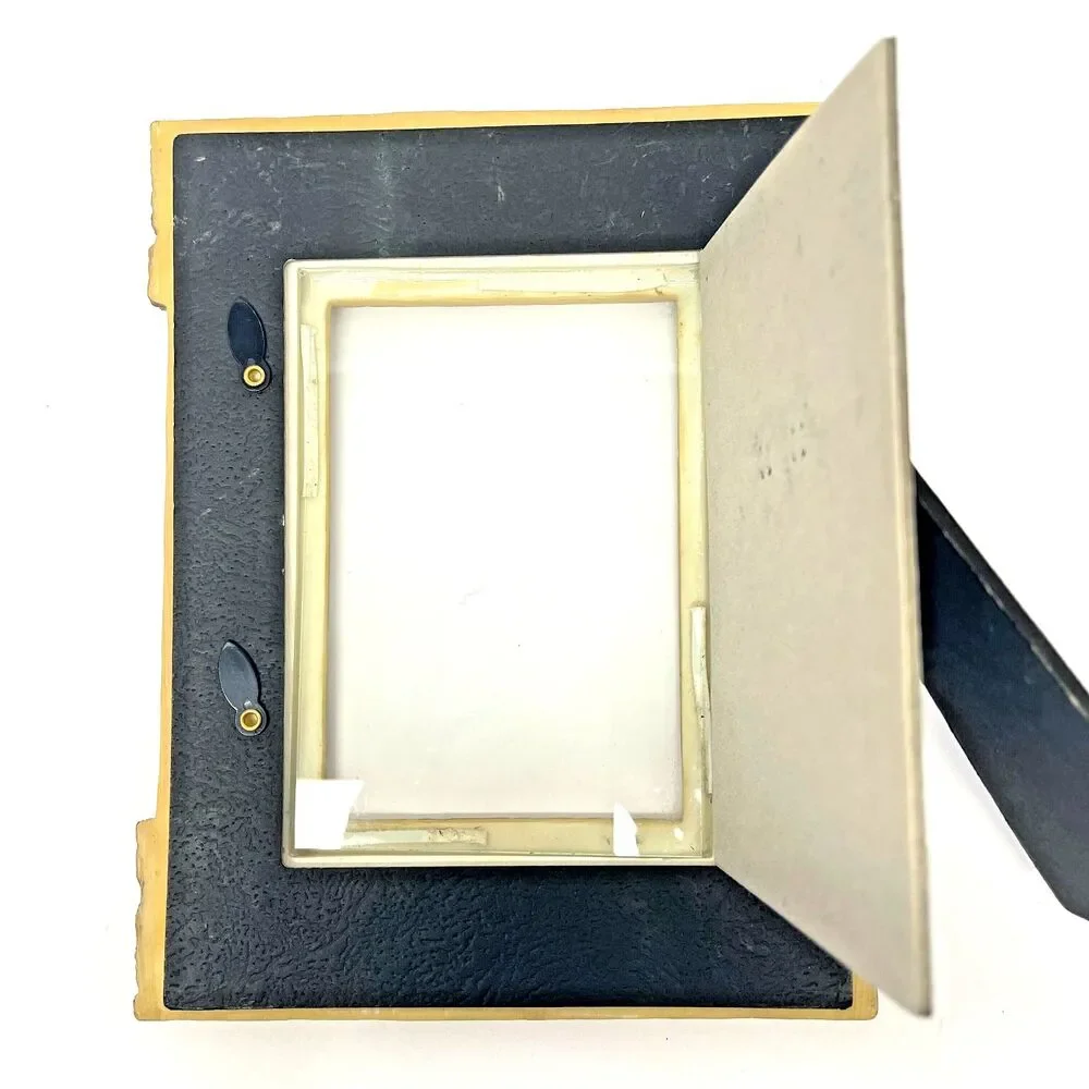 Vintage Russ Berrie 4x5 Ceramic Faux Wood and Garden Design Photo Frame-Tabletop